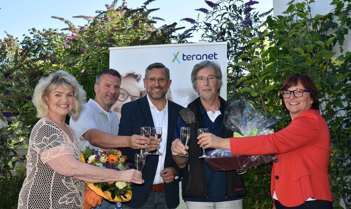 Familie Euler aus Münzenberg kann ab sofort mit dem Glasfaseranschluss der GVG-Marke teranet surfen.